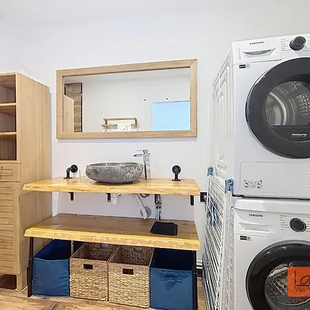 Les Hirondelles アパート *